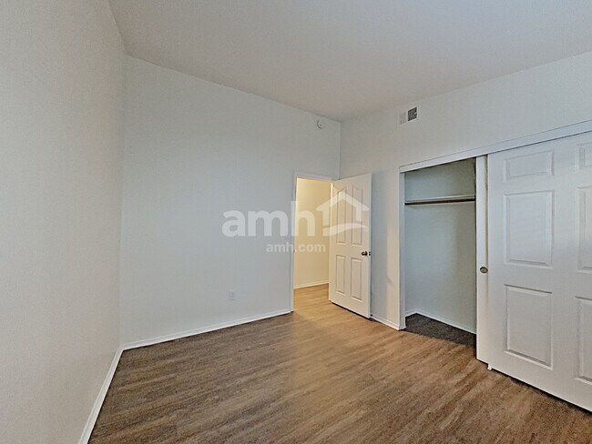 Building Photo - 1508 Meteorite Cir