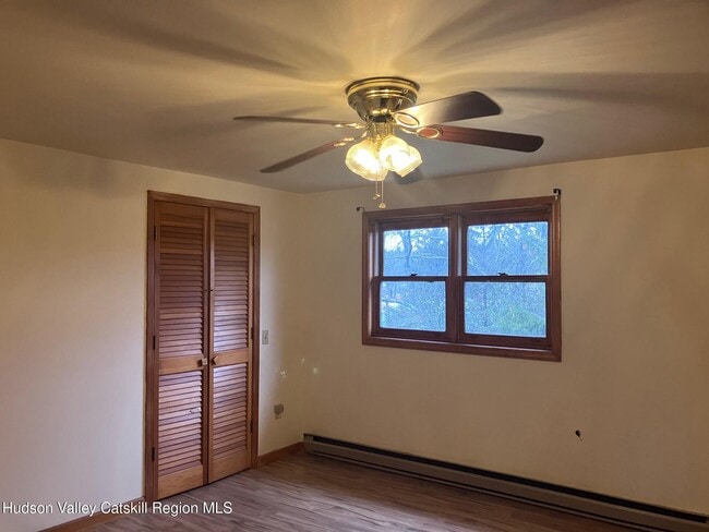 Building Photo - 274 N Rd