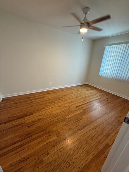 Bedroom - 4503 Fulton Ave
