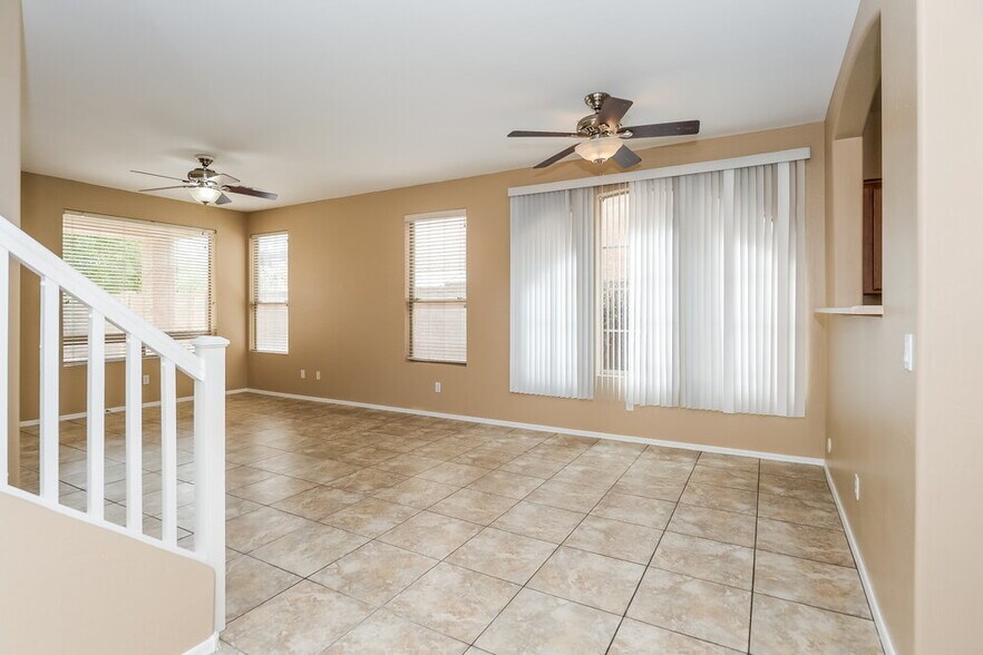 Building Photo - 3691 E Stampede Dr