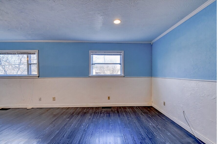 Building Photo - 401 W Polk St