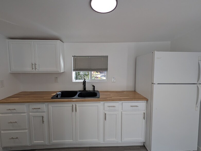 Building Photo - 6201 N 38th St