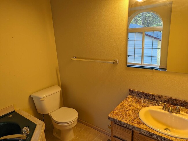 Building Photo - 134 Hanaford Rd