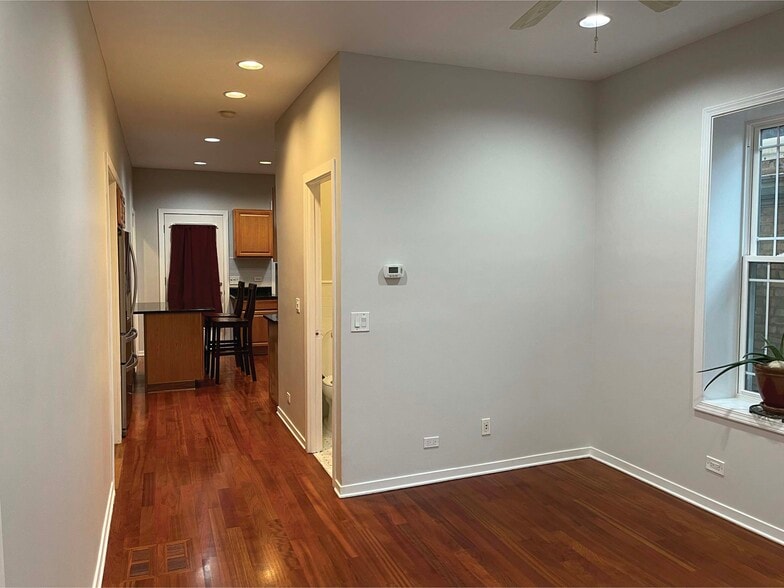 Living room facing kitchen - 2216 W Belmont Ave