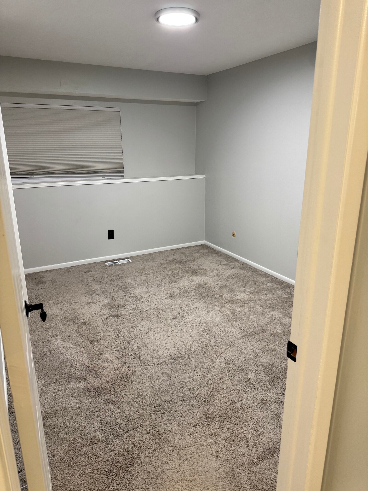 Building Photo - 4310 Hyde Park