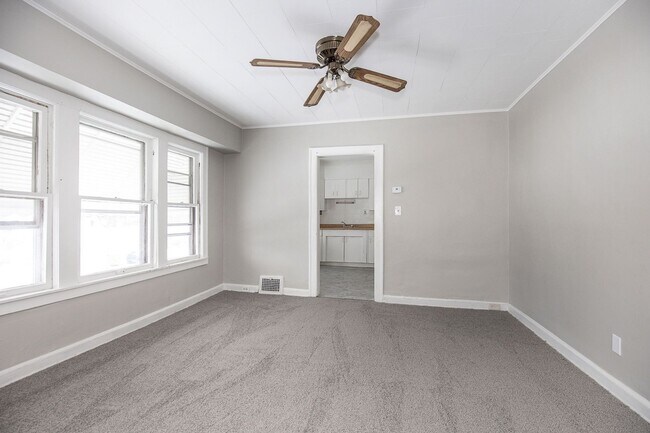 Building Photo - 8505 Garfield Blvd