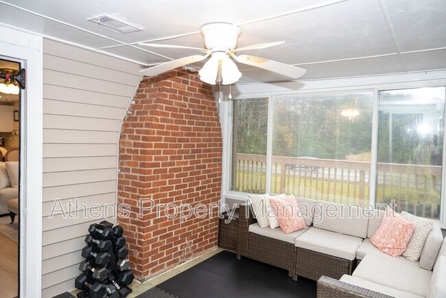 Building Photo - 6551 Hog Mountain Rd