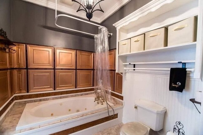 Building Photo - 407 N Moody St