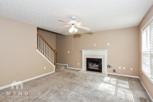 Building Photo - 738 Edgeley Ln