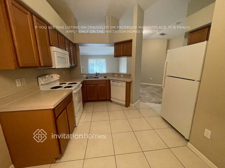 Building Photo - 4751 Hickory Stream Ln