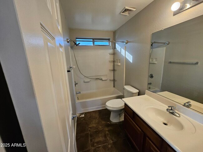 Building Photo - 1294 W Agrarian Hills Dr