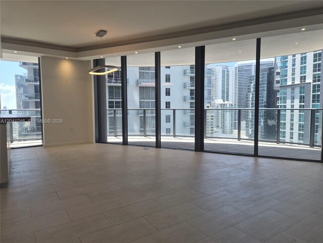 Building Photo - 1000 Brickell Plaza
