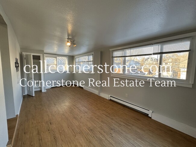 Building Photo - 2406 W Kiowa St