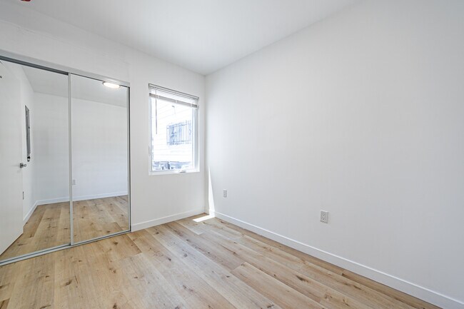 Building Photo - 4626 Wall St