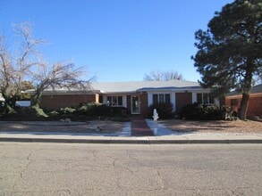 Building Photo - Coming Soon In The NE Heights!