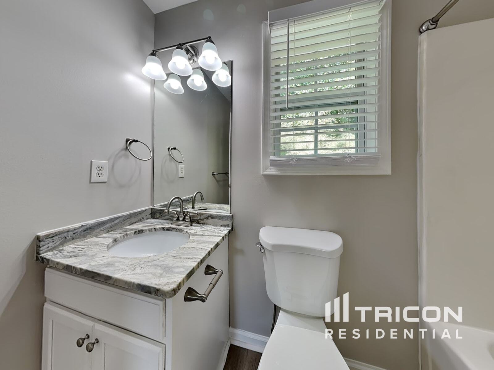 Building Photo - 6561 Squire Pl