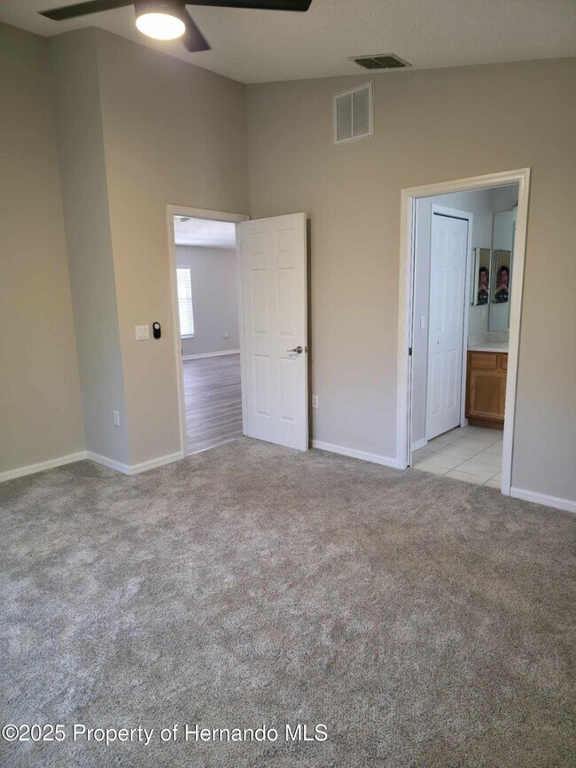 Building Photo - 11118 Heathrow Ave