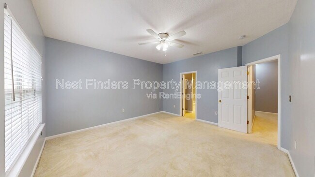 Building Photo - 9744 Summer Grove Way W