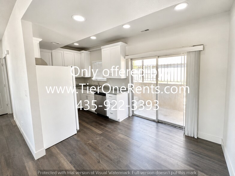 Building Photo - This property offers a NO DEPOSIT option available for qualified renters!