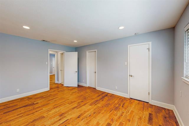 Building Photo - 9405 Pinewood Dr