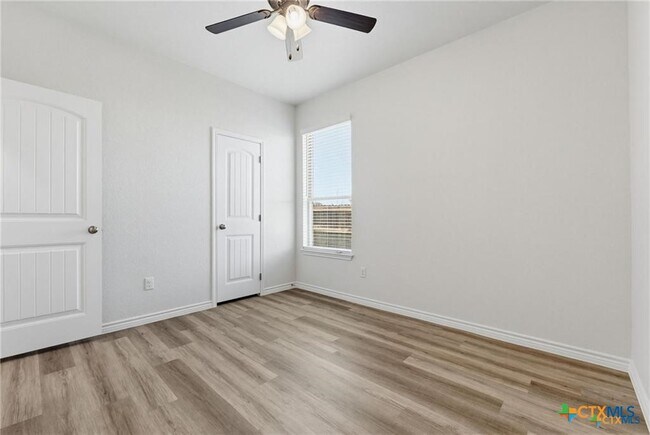 Building Photo - 504 Adley Ave