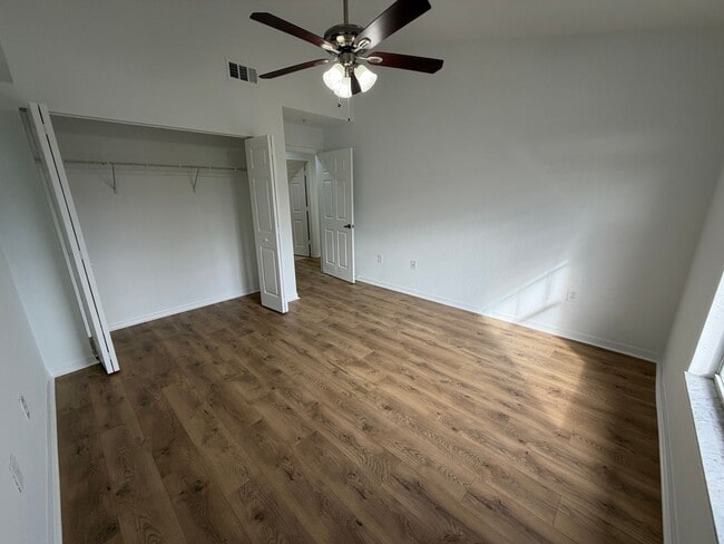 Building Photo - ANNUAL RENTAL - FAIRWAY PRESERVE- 2 BED / 2 BATH WITH LAKE VIEW