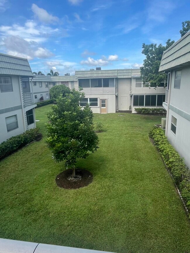 Building Photo - 132 Monaco Ct