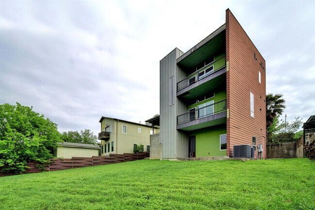 Building Photo - 5312 Agatha Cir
