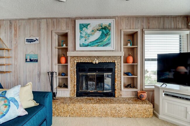 Building Photo - 59 Oceanside Dr