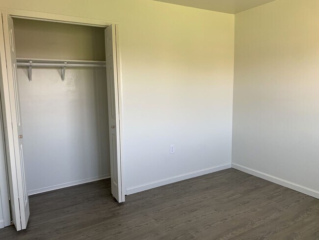 Building Photo - Newly renovated, affordable, 3 bed/1 bath ...