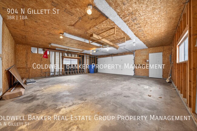 Building Photo - 904 N Gillett St