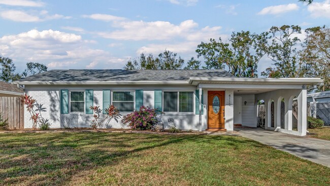 Primary Photo - 3BR/2BA South Tampa home with carport and ...