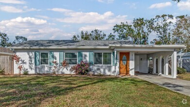 Building Photo - 3BR/2BA South Tampa home with carport and ...