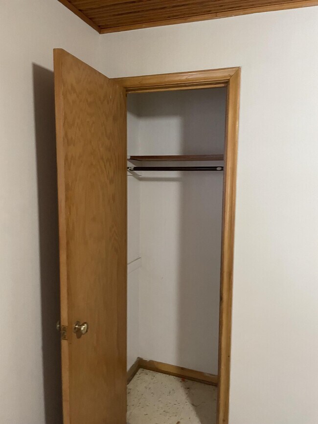 Building Photo - 1325 9th St S