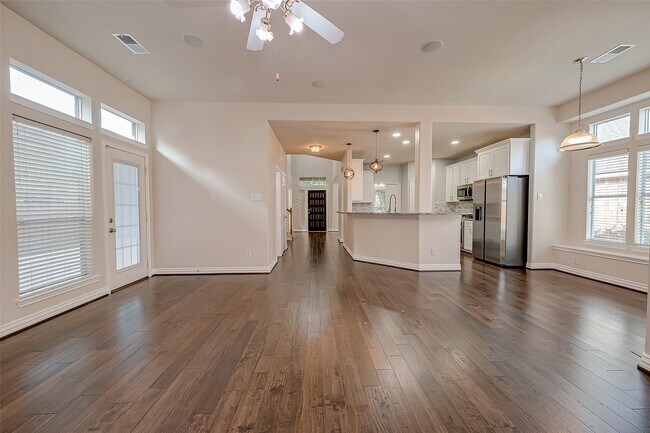 Building Photo - 3827 Garden Way