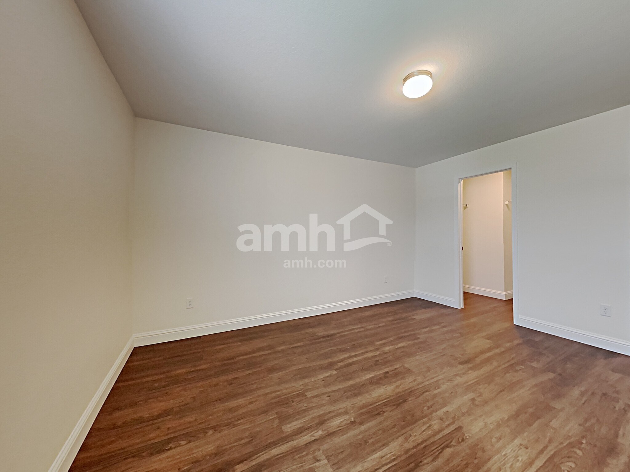 Building Photo - 10174 Dogwood St