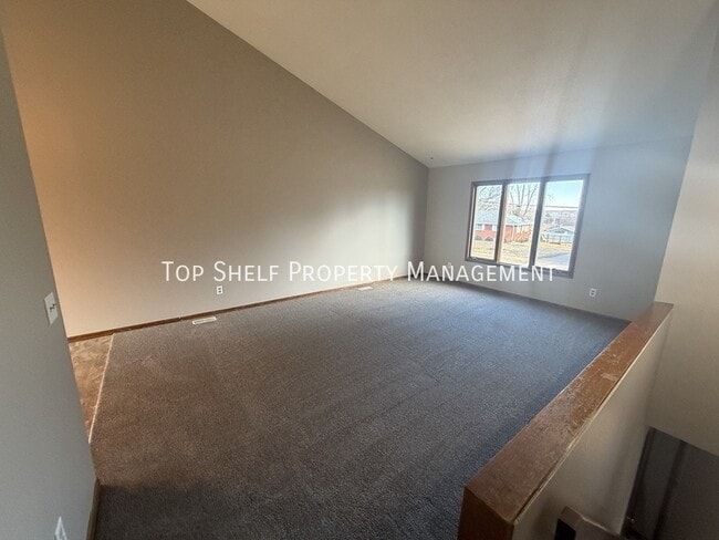 Building Photo - 2616 Beverly Dr