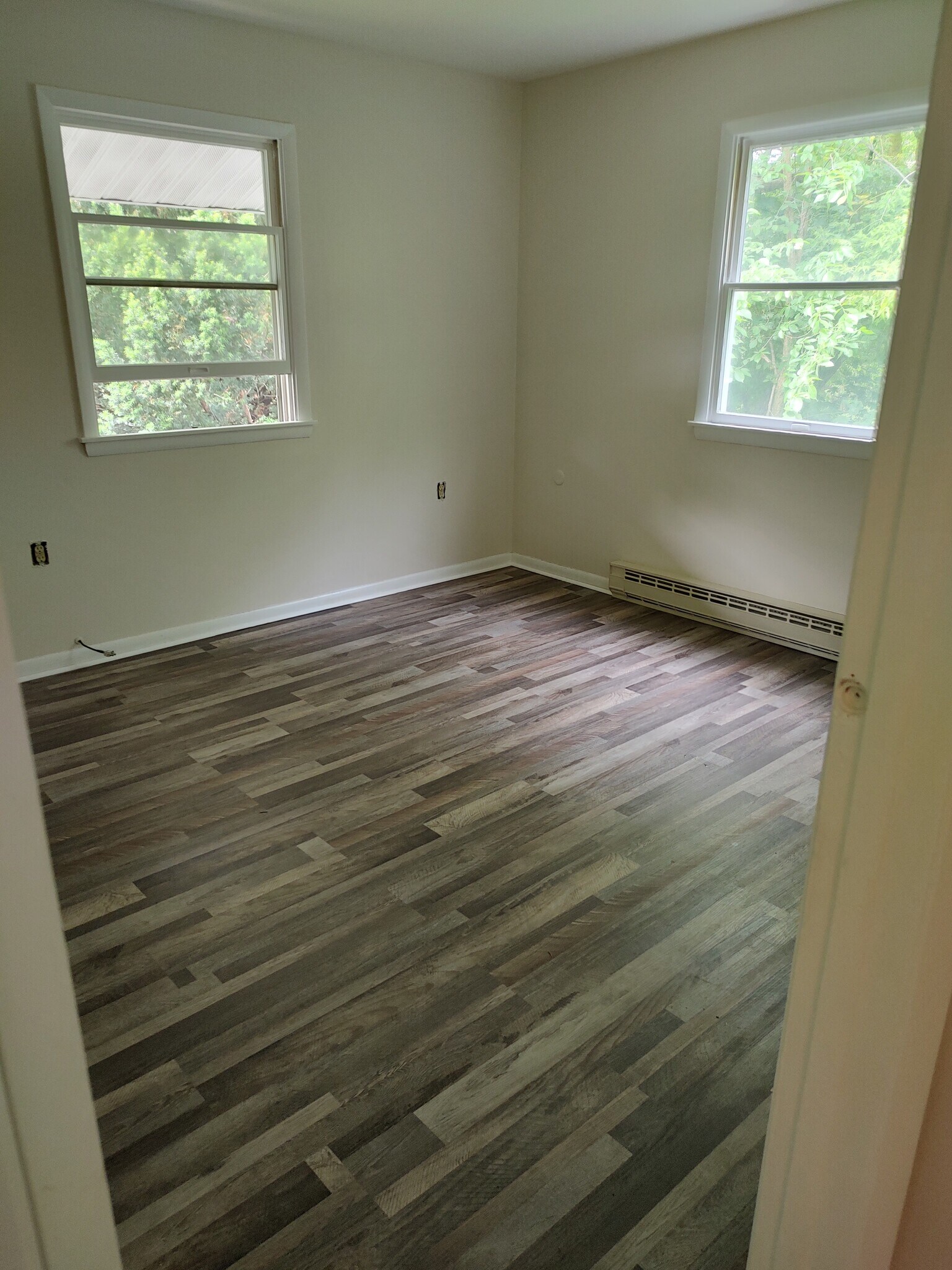 Building Photo - 100 1/2 W High St