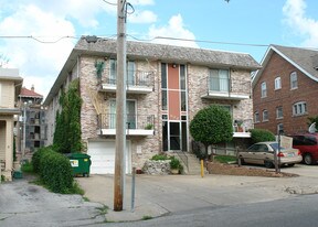 Building Photo - University Villas