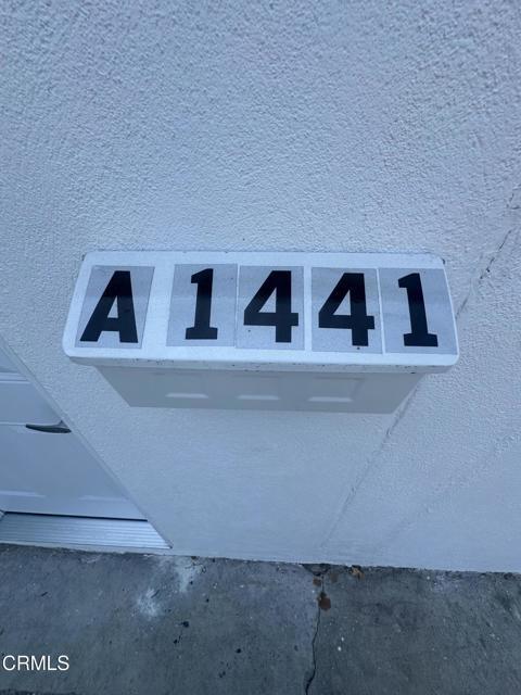 Building Photo - 1441 N Carmelita Ave