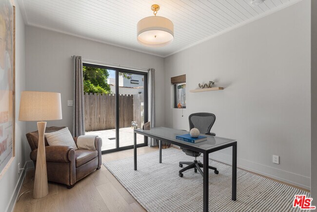 Building Photo - 929 Marco Pl