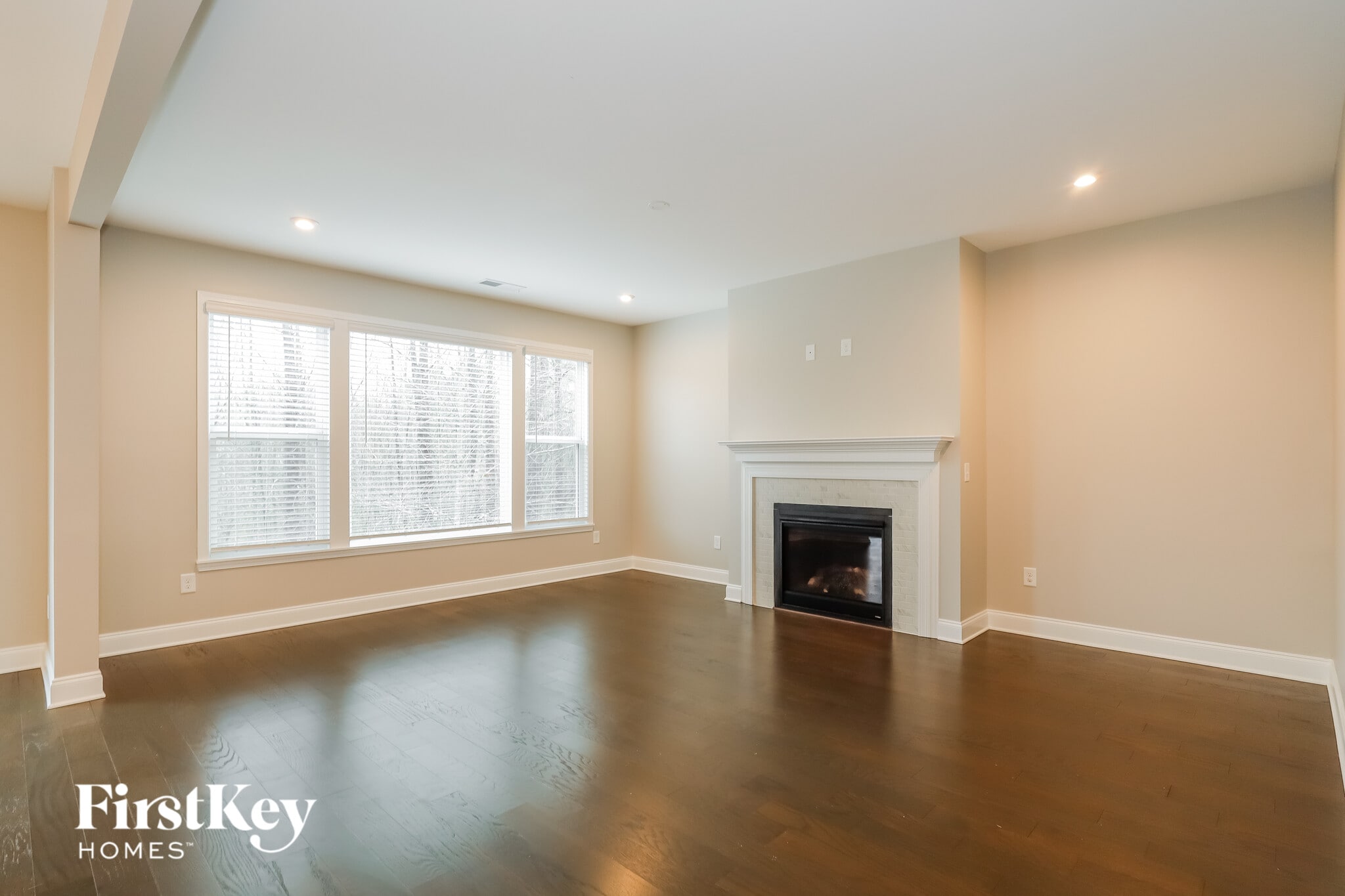 Building Photo - 393 Floating Leaf Way