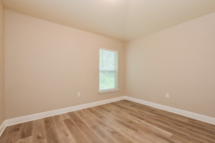 Building Photo - 804 Chelsea Ave