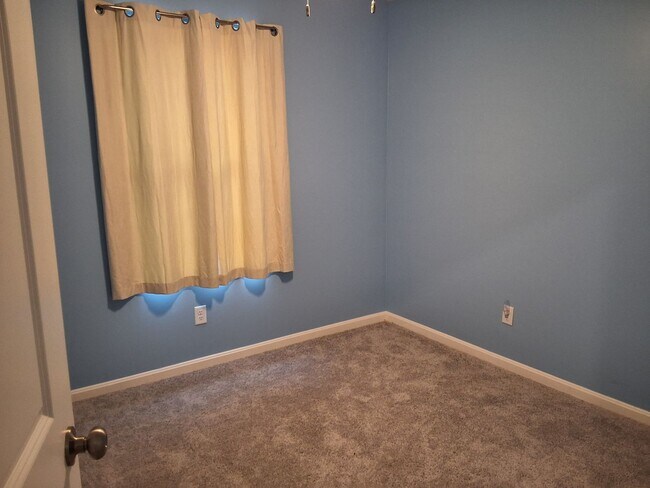 Building Photo - Cozy 3 Bed, 2 Bath House In Vine Grove, KY