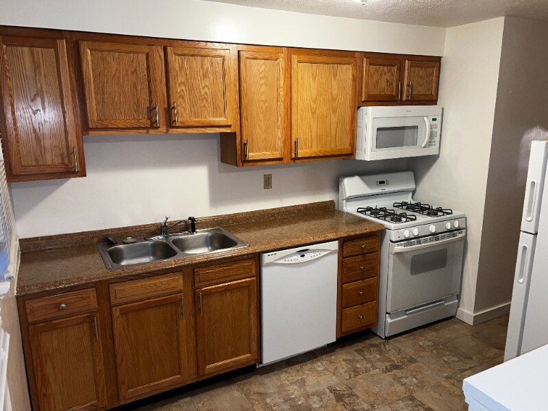 Building Photo - 313 Orchard Dr