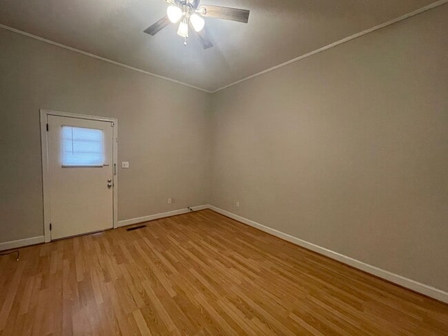 Building Photo - 25 Hollis St