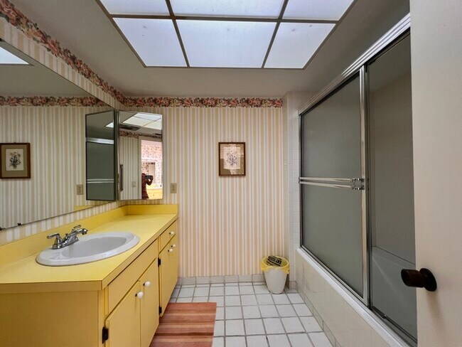 Building Photo - Grenelefe/Country Homes Community