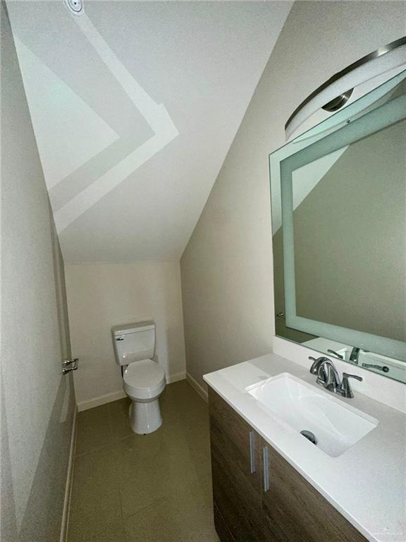 Building Photo - 19 Newport Ave