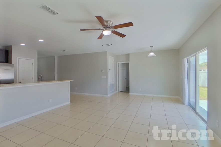 Building Photo - 2800 Glendive Dr