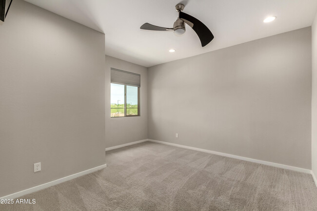 Building Photo - 3551 E Louise Dr